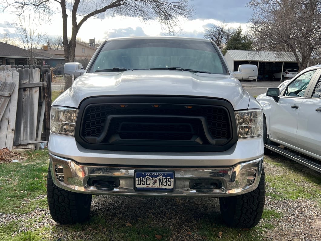 RedRock Rebel Style Upper Replacement Grille with LED DRL (13-18 RAM 1500, Excluding Rebel)