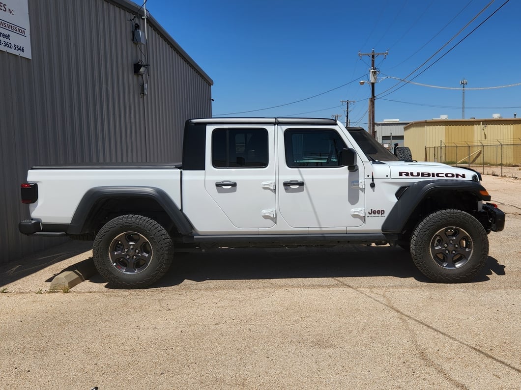 RedRock 1.50-Inch Leveling Kit (20-25 Jeep Gladiator JT, Excluding Mojave)