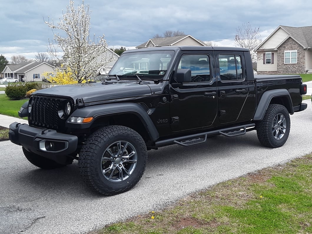 RedRock 1.50-Inch Leveling Kit (20-25 Jeep Gladiator JT, Excluding Mojave)