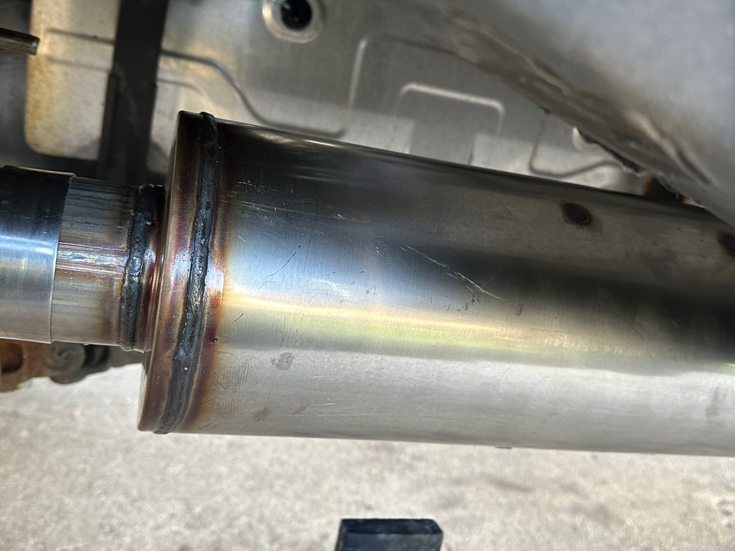 RedRock Stainless Steel Single Exhaust System with Polished Tip; Side Exit (16-23 3.5L Tacoma)