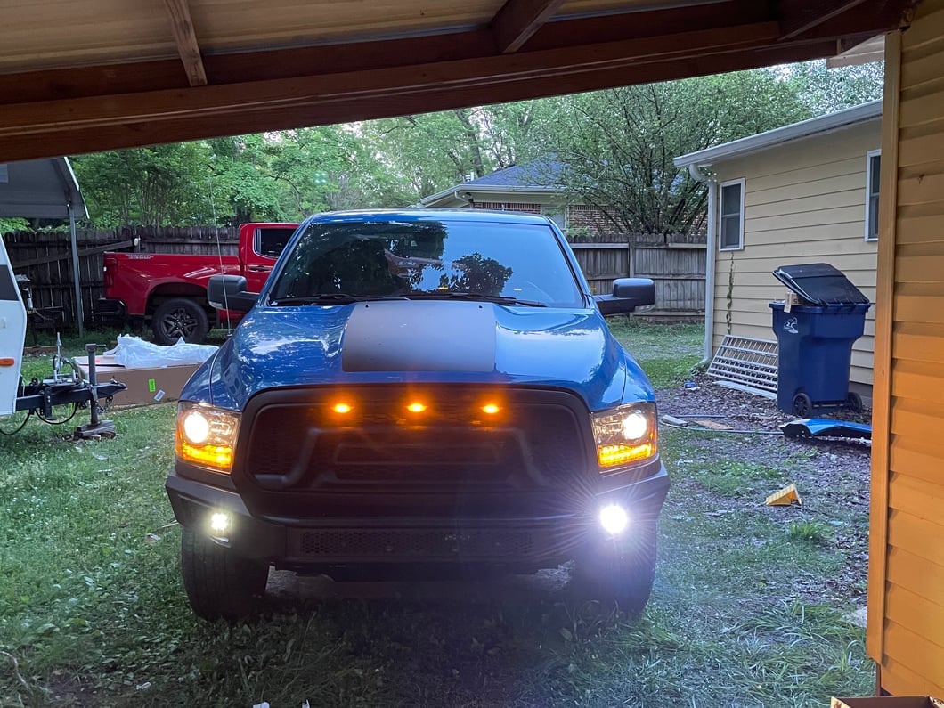 RedRock Rebel Style Upper Replacement Grille with LED DRL (13-18 RAM 1500, Excluding Rebel)