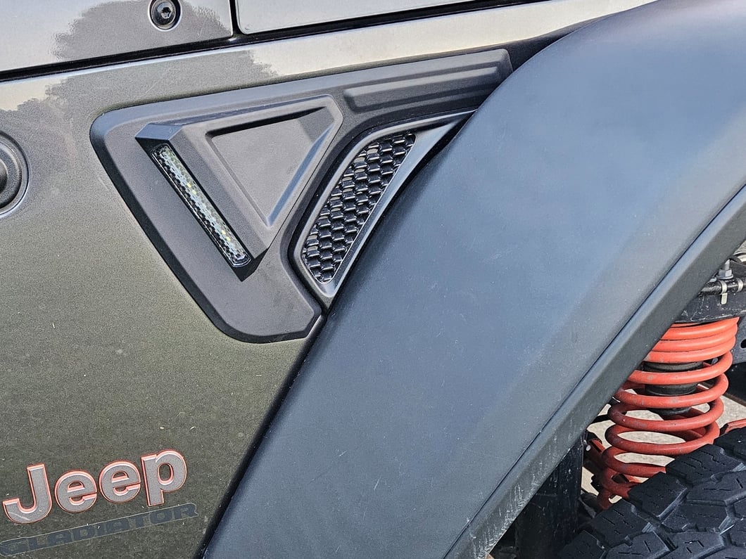 RedRock Fender Vent Lights (20-25 Jeep Gladiator JT)