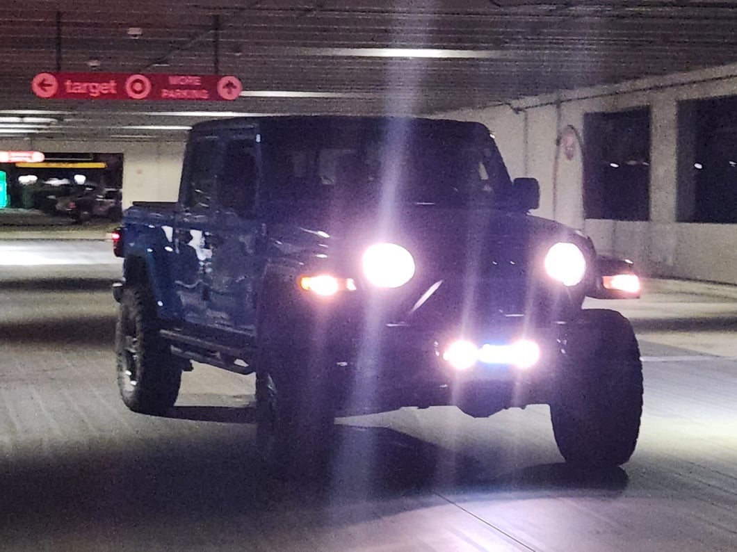 Jeep Licensed by RedRock HD Stubby Front Bumper with Backlight LED Jeep Logo (20-25 Jeep Gladiator JT)