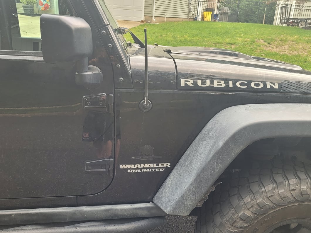 Jeep Licensed by RedRock 13-Inch Trail Antenna with Printed Jeep Logo (07-23 Jeep Wrangler JK & JL)