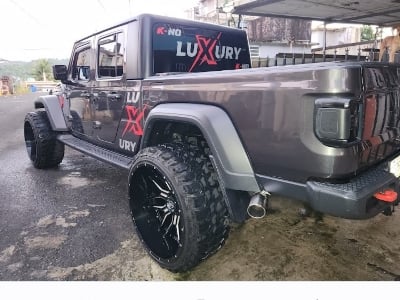RedRock Dual Exhaust System with Polished Tips; Side Exit (20-25 3.6L Jeep Gladiator JT)