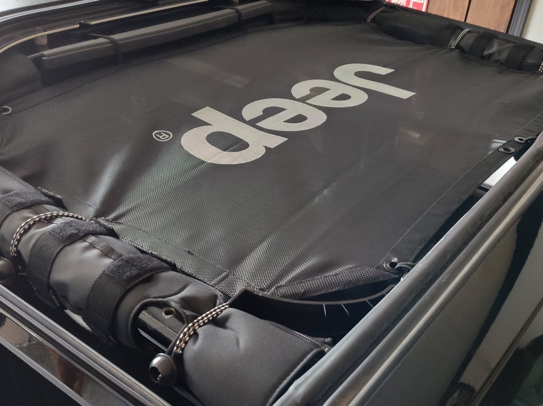 Jeep Licensed by RedRock Mesh Sun Shade with Jeep Logo (07-18 Jeep Wrangler JK)