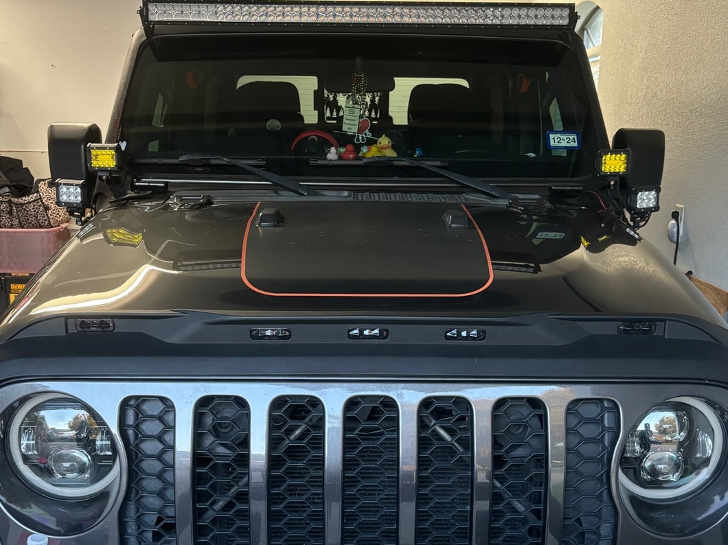 RedRock Hood Guard with LED Lighting (20-25 Jeep Gladiator JT, Excluding Mojave)