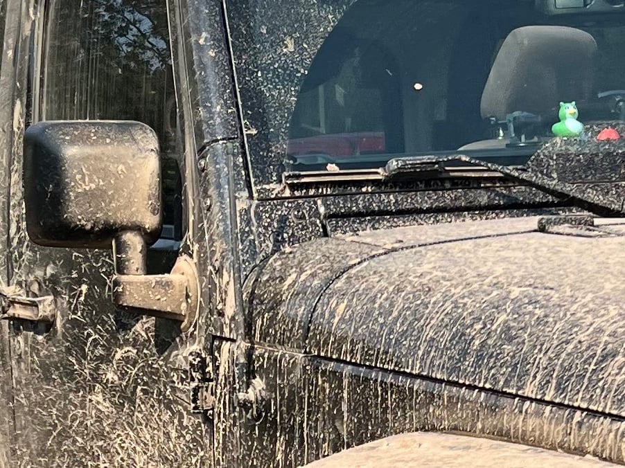 Jeep Licensed by RedRock 13-Inch Trail Antenna with Printed Jeep Logo (07-23 Jeep Wrangler JK & JL)