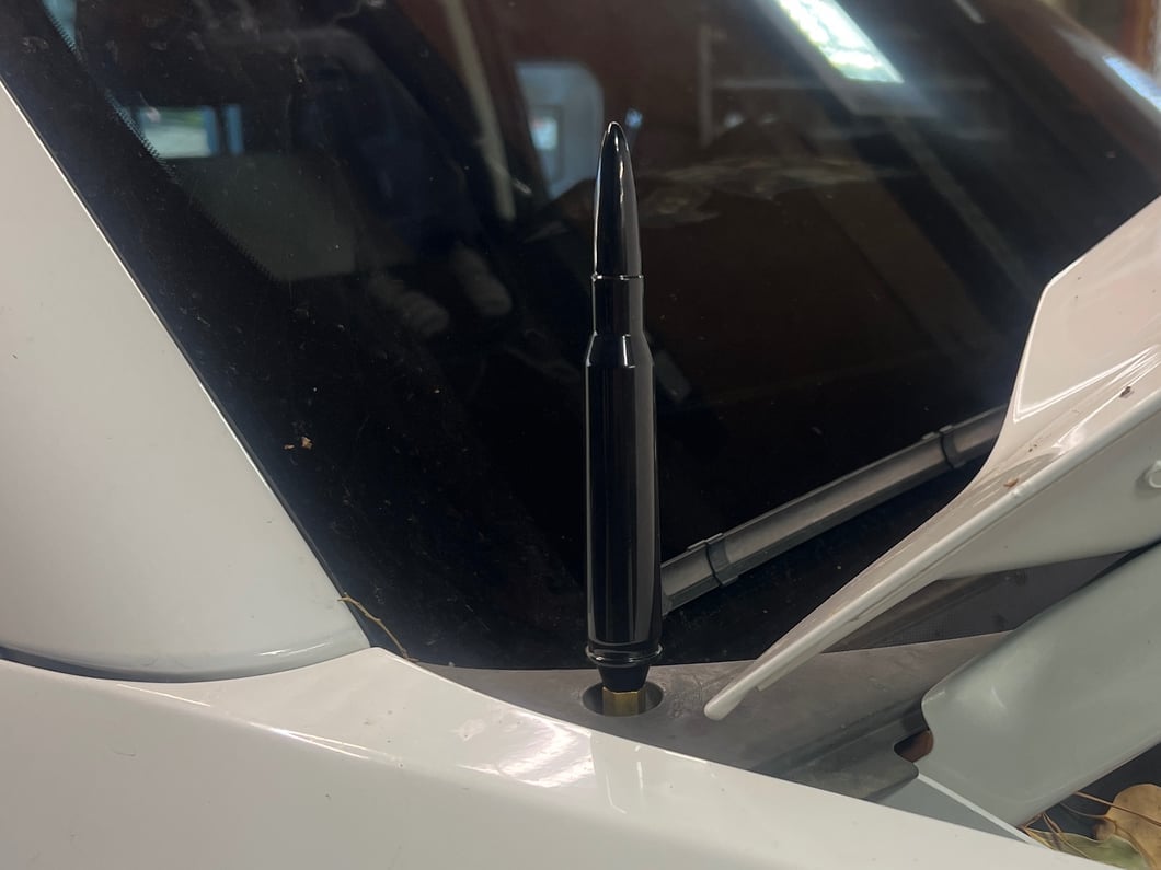 RedRock Antenna; 5.7-Inch (07-25 Silverado 1500)