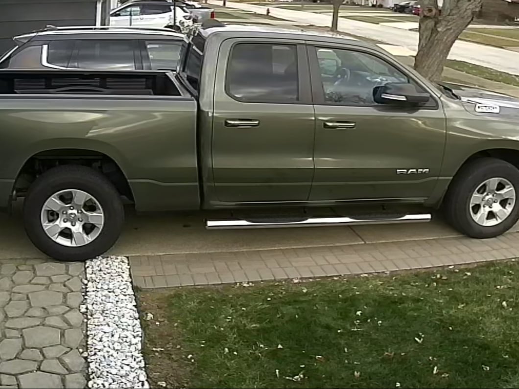 RedRock 6-Inch Oval Straight End Side Step Bars; Stainless Steel (19-25 RAM 1500 Quad Cab)