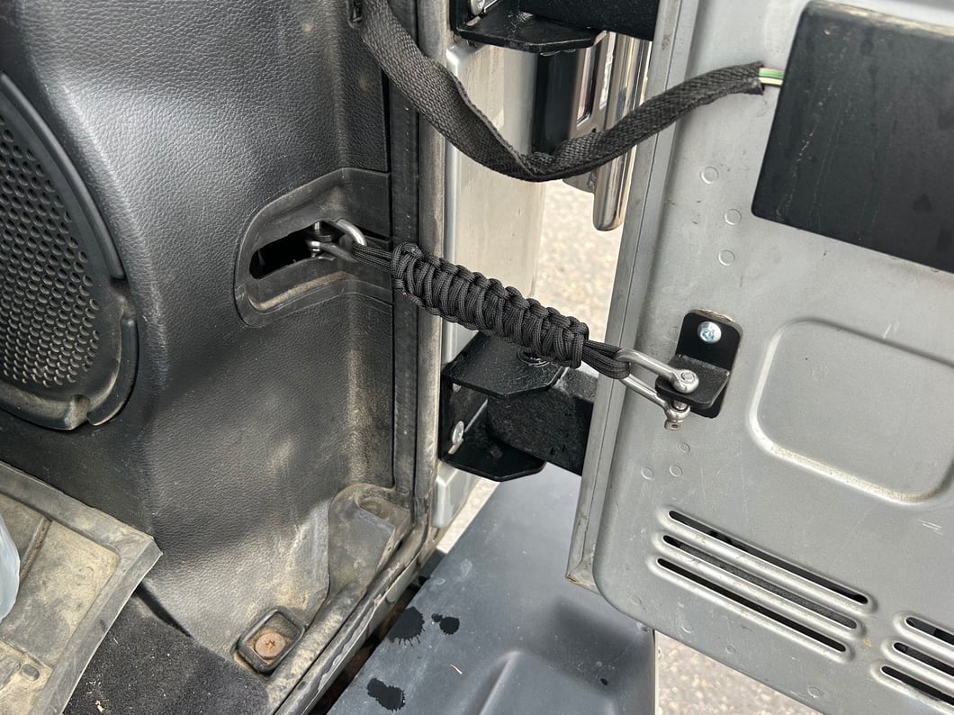 RedRock Tailgate Door Limit Strap (07-18 Jeep Wrangler JK)