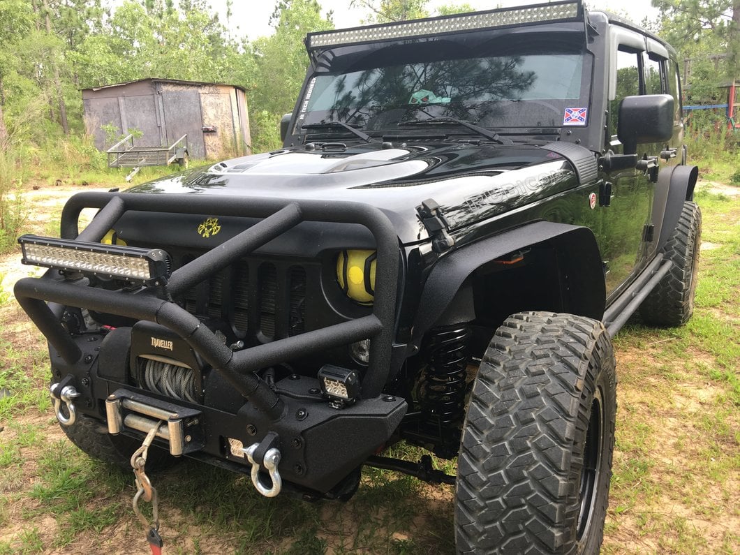 RedRock Juggernaut Stubby Front Bumper with LED Lights (07-18 Jeep Wrangler JK)