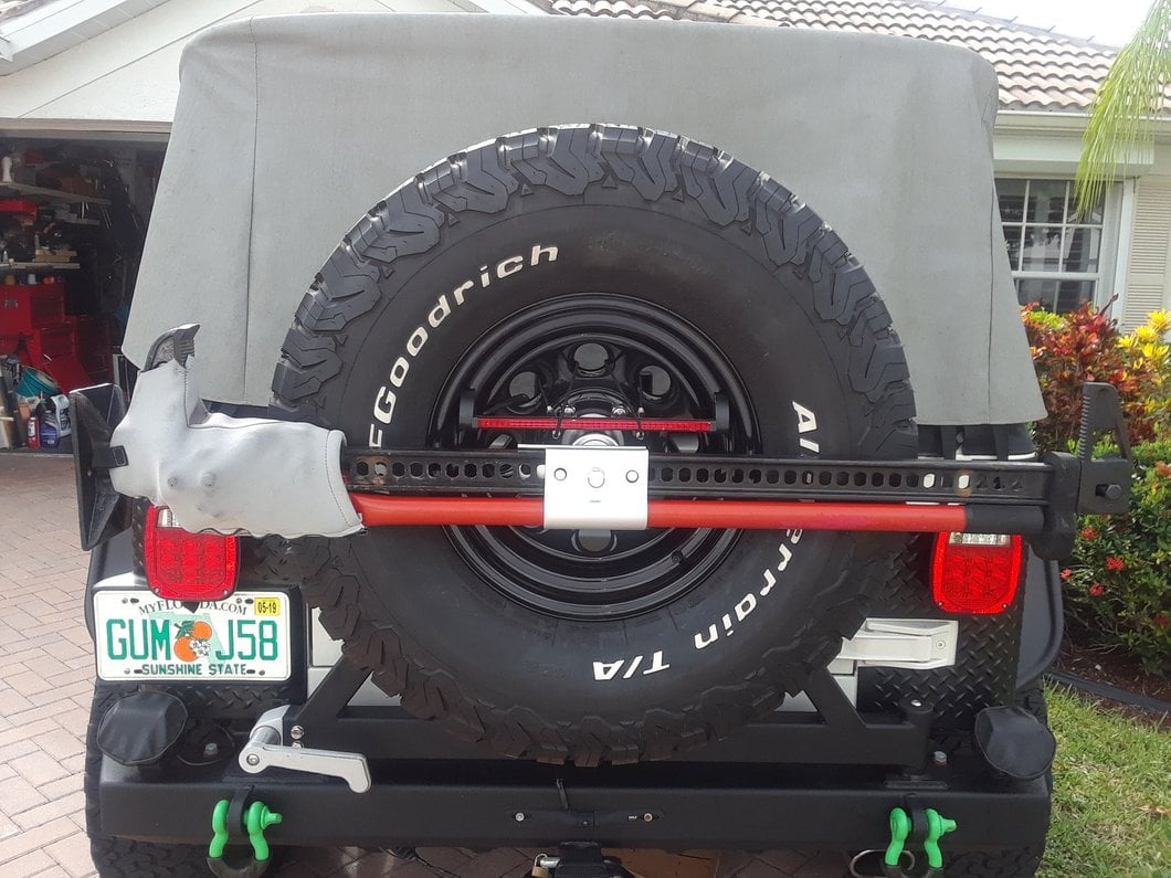 RedRock Extreme Recovery Jack Spare Tire Mount (87-18 Jeep Wrangler YJ, TJ & JK)