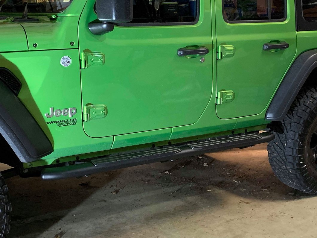 RedRock Pinnacle Oval Bent End Side Step Bars; Fine Textured Black (18-25 Jeep Wrangler JL 4-Door)