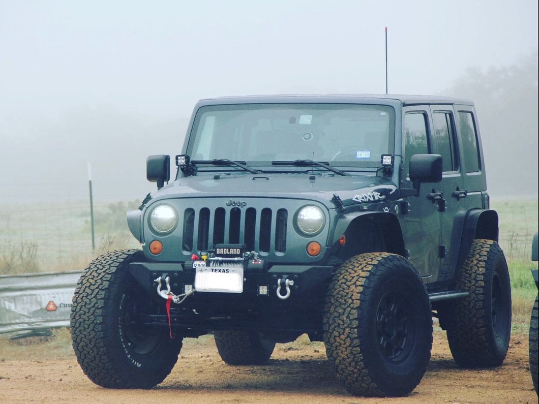 RedRock Max-HD Stubby Front Bumper with LED Fog Lights and Winch Mount (07-18 Jeep Wrangler JK)