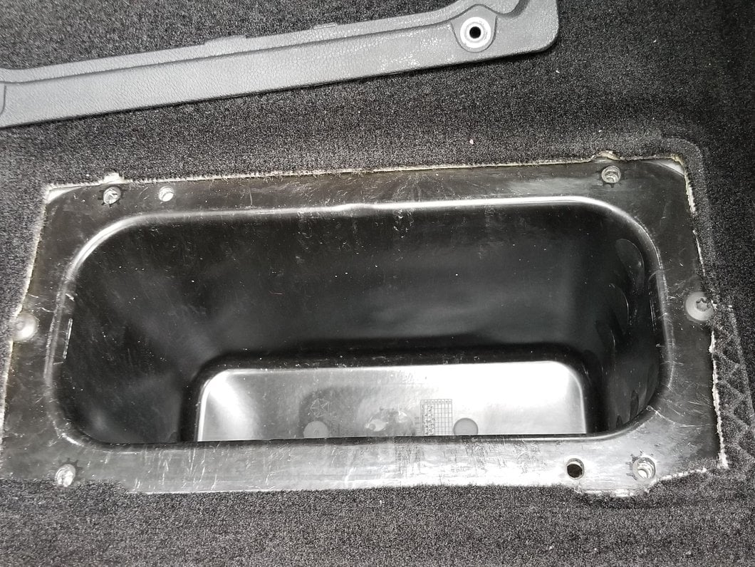 RedRock Locking Floor Storage Box (09-18 RAM 1500 Crew Cab)