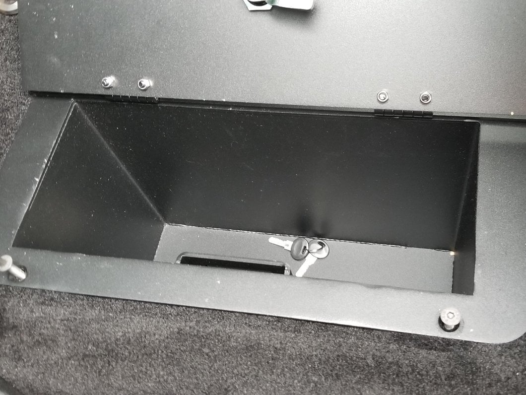 RedRock Locking Floor Storage Box (09-18 RAM 1500 Crew Cab)