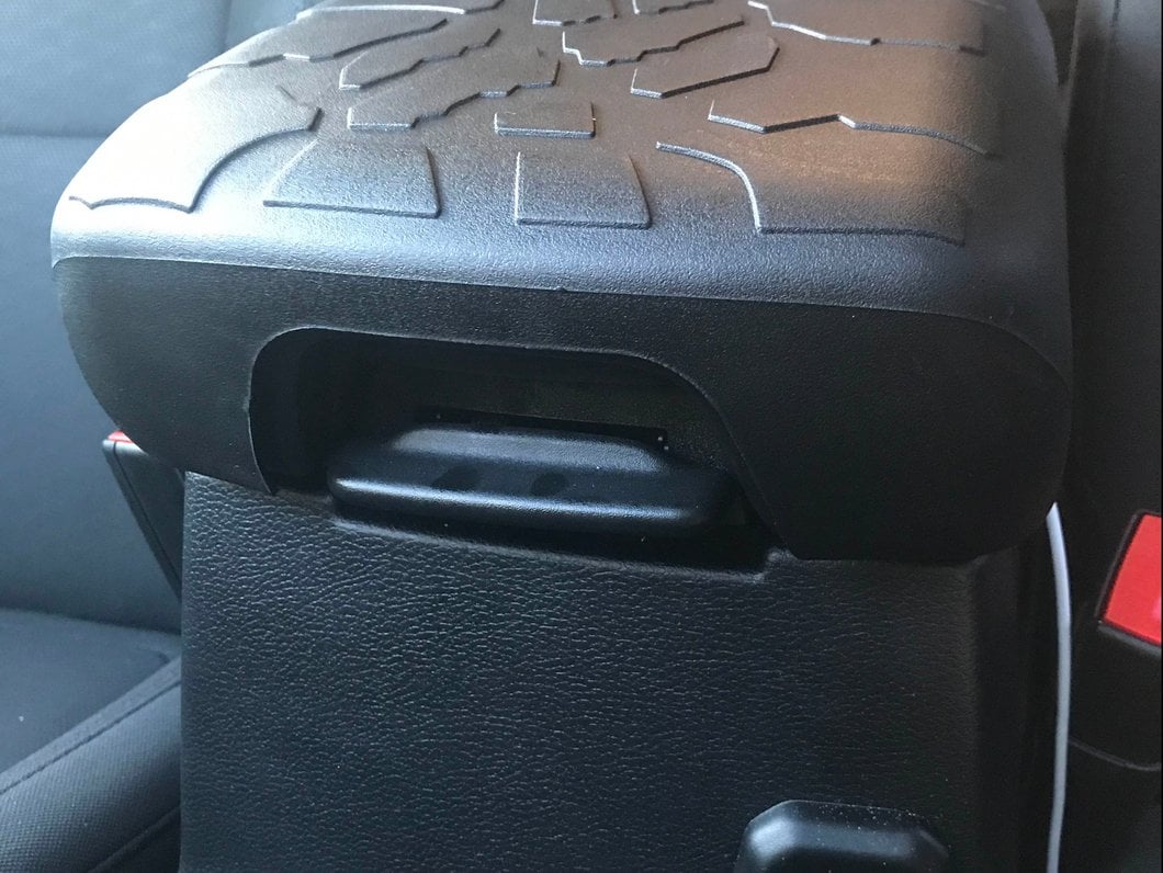 RedRock Alterum Series Treaded Arm Rest Cover (18-25 Jeep Wrangler JL)