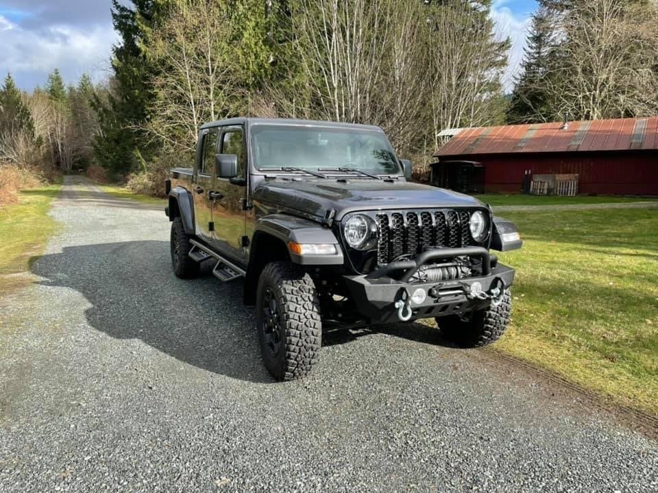 RedRock Crawler Stubby Winch Front Bumper (20-25 Jeep Gladiator JT)