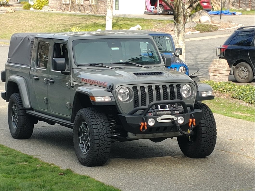 RedRock Crawler Stubby Winch Front Bumper (20-25 Jeep Gladiator JT)