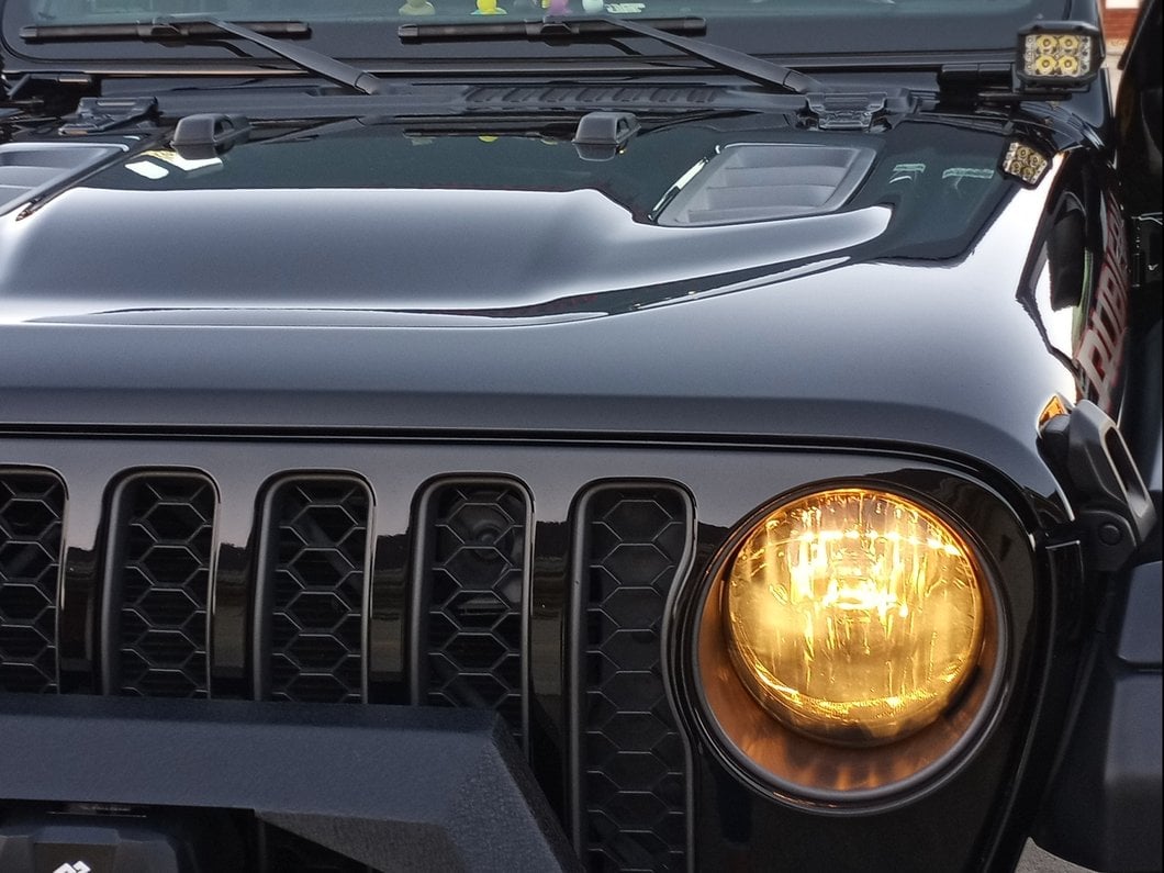 RedRock Max-HD Full Width Winch Front Bumper with Fog Lights and LED Light Bar (20-25 Jeep Gladiator JT)