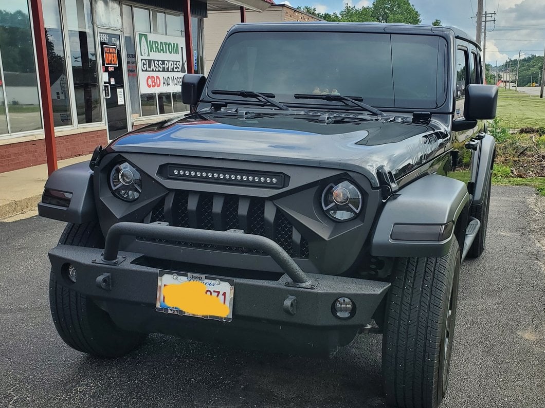 RedRock Diamond Eye Grille with LED Light Bar (18-25 Jeep Wrangler JL w/o TrailCam)