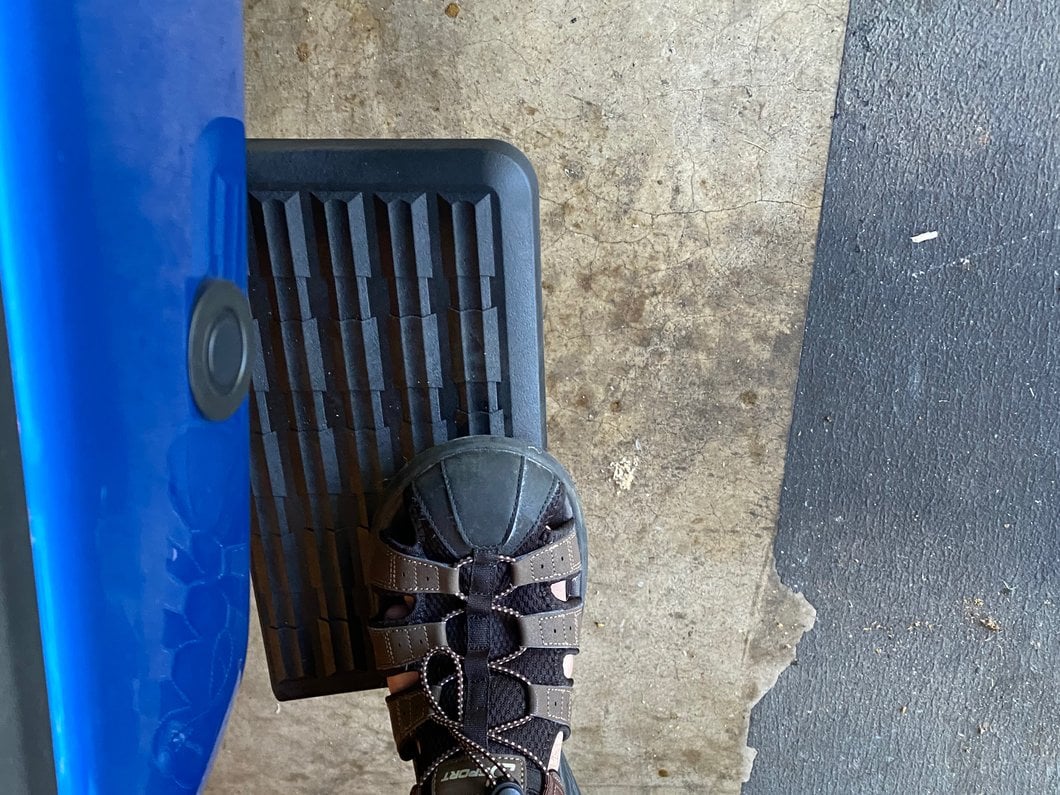 RedRock Retractable Bumper Step (15-20 F-150, Excluding Raptor)