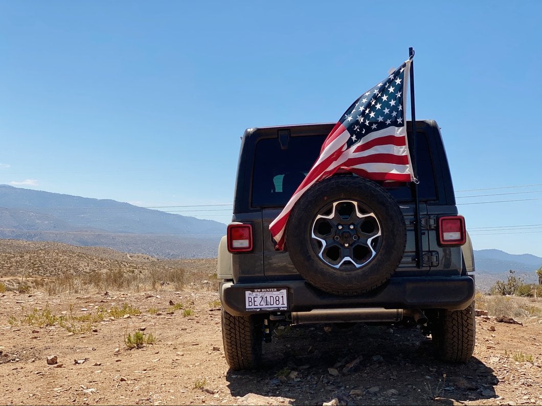 RedRock Flag Pole Mounting Kit; 5-Foot (Universal; Some Adaptation May Be Required)