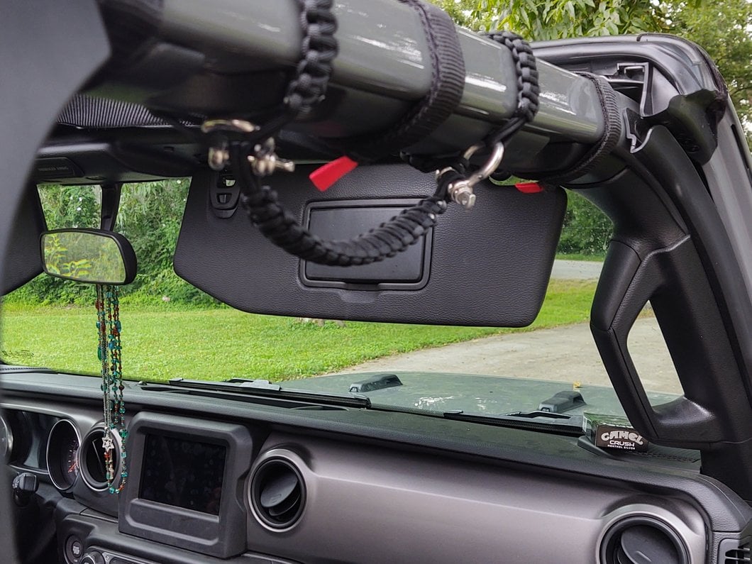 RedRock Front Rollbar Paracord Grab Handles with D-Rings; Black (07-25 Jeep Wrangler JK & JL)