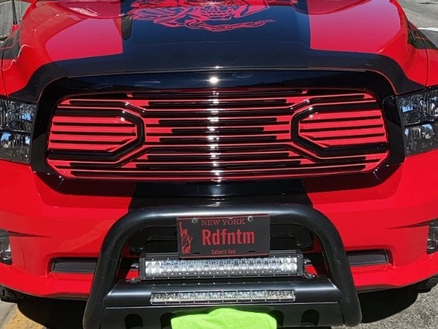 RedRock Big Horn Style Upper Replacement Grille; Black and Red (13-18 RAM 1500, Excluding Rebel)