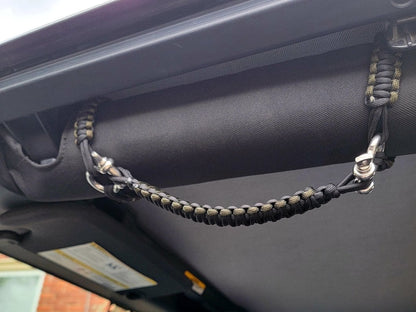 RedRock Front Rollbar Paracord Grab Handles with D-Rings; Black and OD Green (07-25 Jeep Wrangler JK & JL)