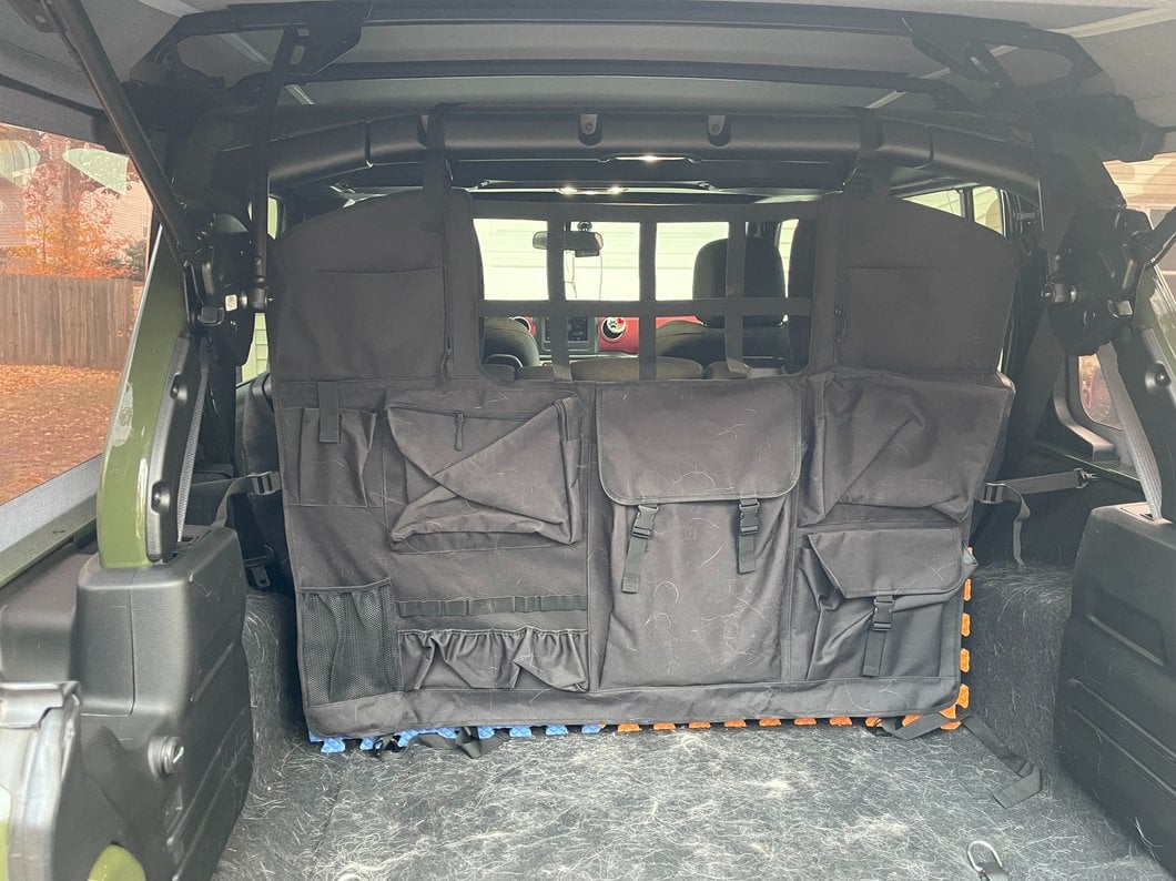 RedRock Cargo Net/Pet Divider; Rear Seat (07-25 Jeep Wrangler JK & JL 4-Door)