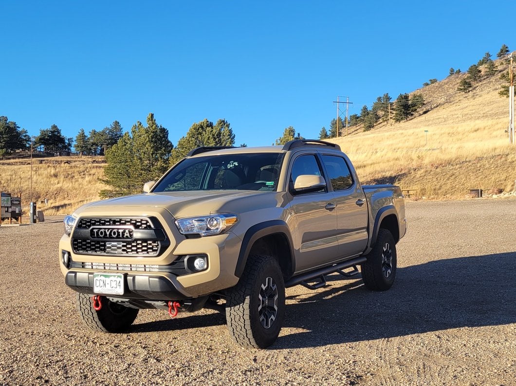 RedRock 3/4-Inch D-Ring; Red