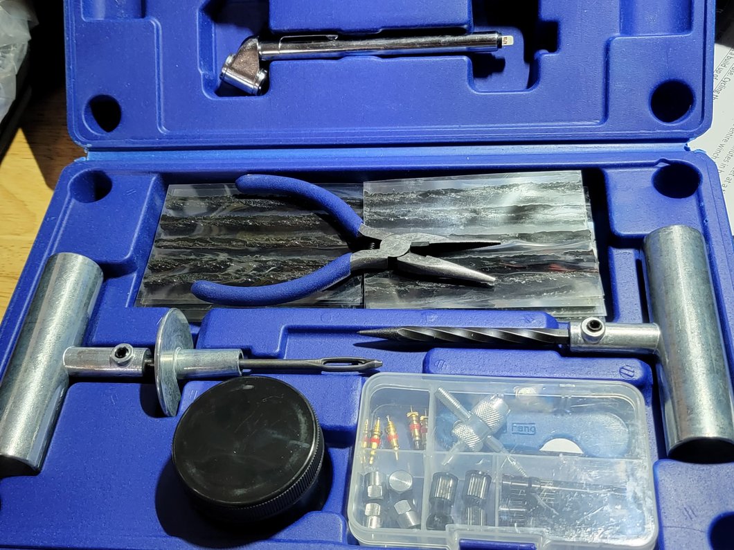 RedRock Tire Plug Repair Kit