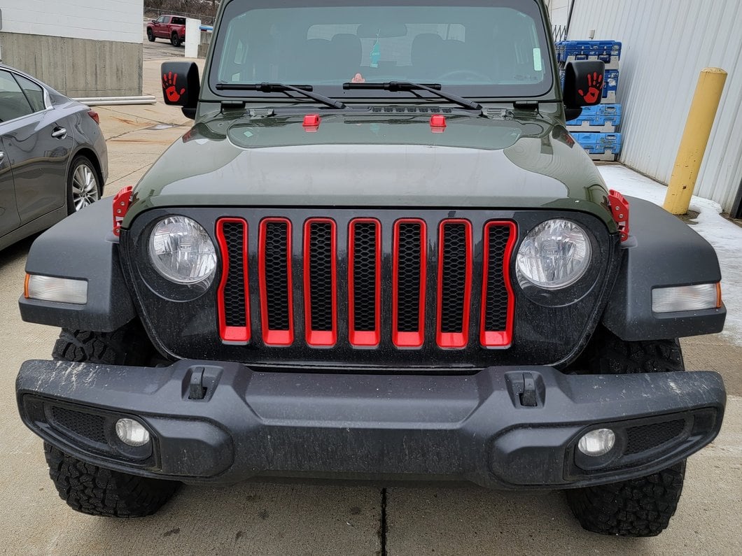 RedRock Grille Inserts; Red (18-23 Jeep Wrangler JL w/o TrailCam, Excluding Rubicon & Sahara)