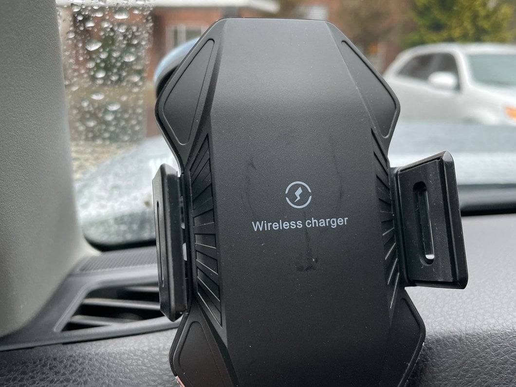 RedRock Wireless Charging Phone Mount
