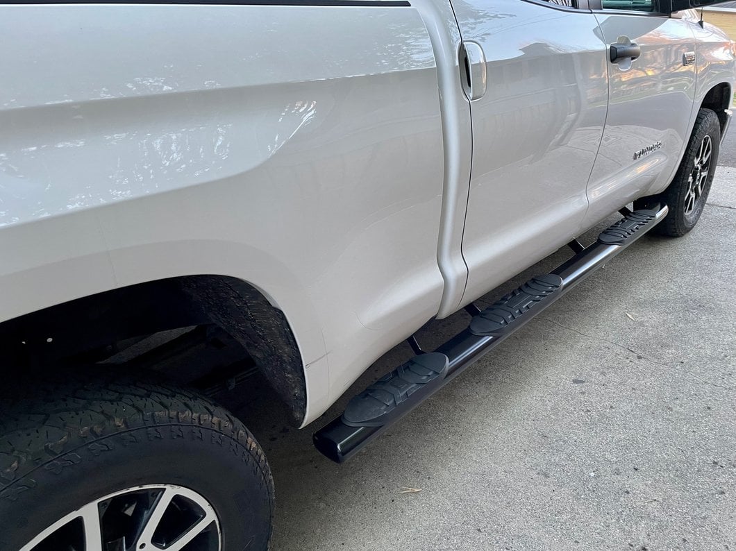 RedRock 5-Inch Oval Bent End Wheel to Wheel Side Step Bars; Black (07-21 Tundra Double Cab w/ 6-1/2-Foot Bed)