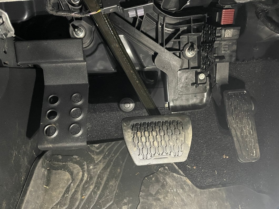 RedRock Foot Rest Kick Panel (20-23 Jeep Gladiator JT)