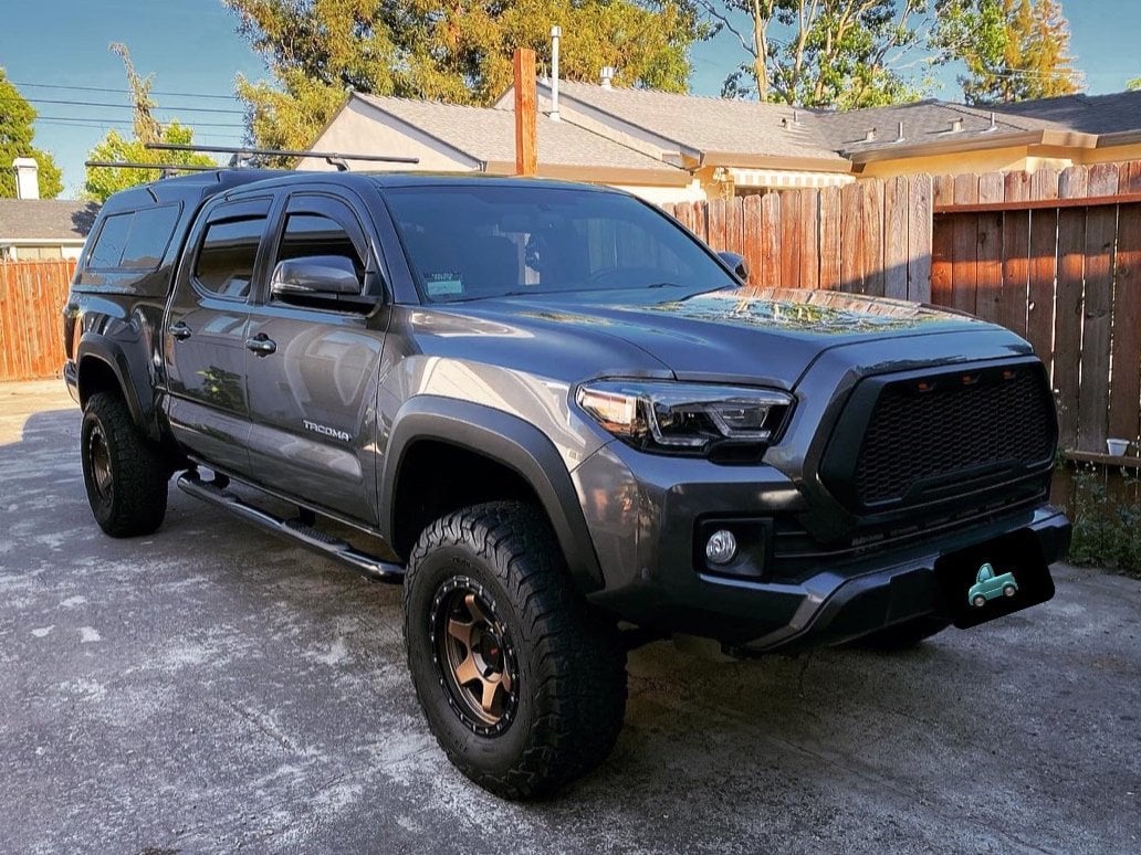 RedRock Baja Upper Replacement Grille with LED Lighting (16-18 Tacoma)