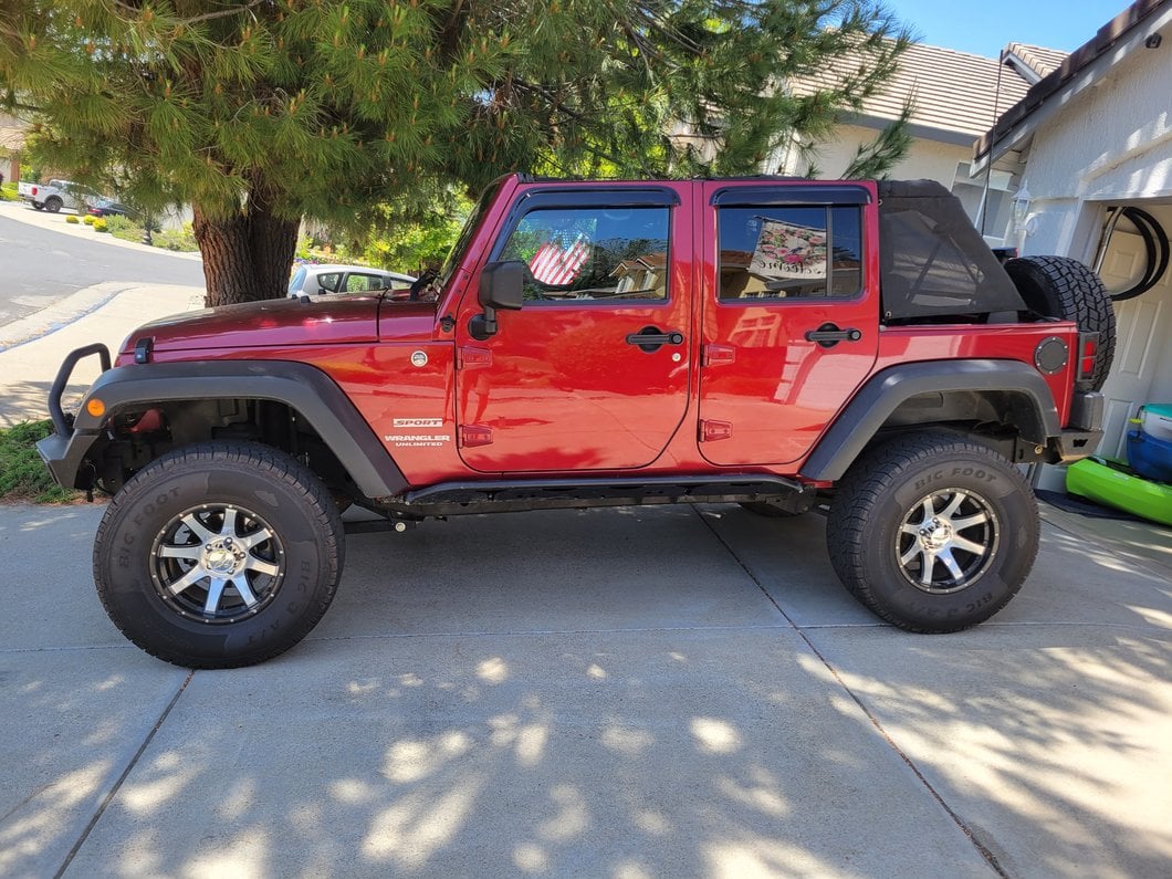 RedRock Mesh Wrap-Around Cargo Shade; Black (07-18 Jeep Wrangler JK 4-Door)