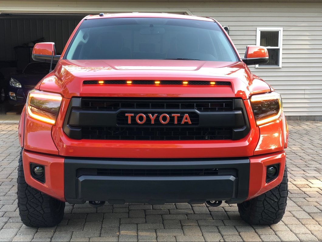 RedRock Hood Scoop Insert with LED Lighting (14-18 Tundra)