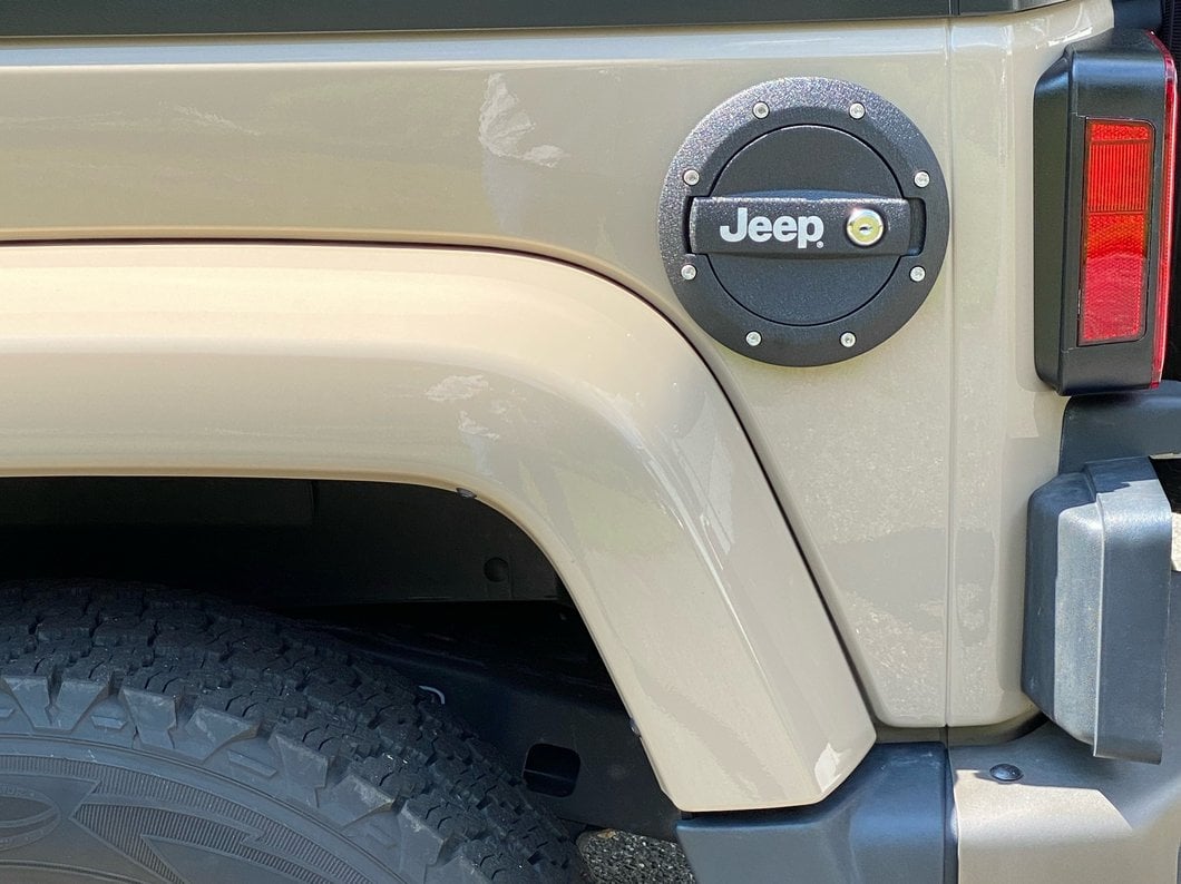 Jeep Licensed by RedRock Locking Fuel Door with Printed Jeep Logo (07-18 Jeep Wrangler JK)