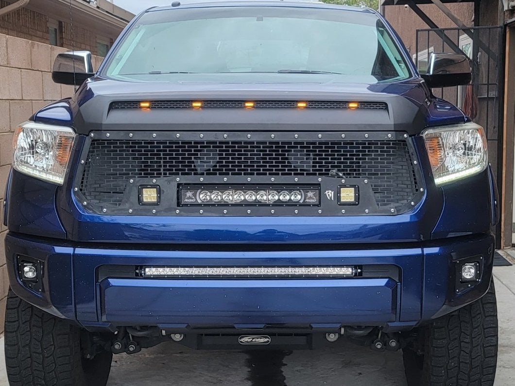 RedRock Hood Scoop Insert with LED Lighting (14-18 Tundra)