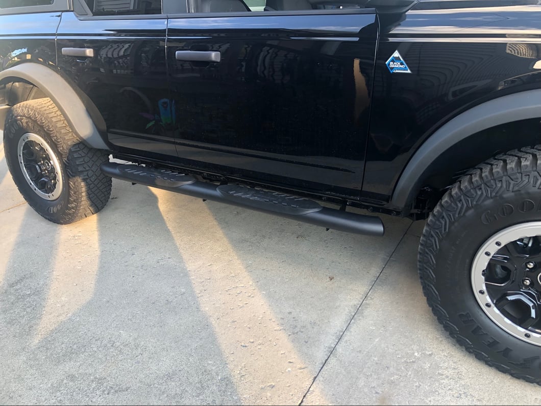 RedRock 5-Inch Oval Bent End Side Step Bars; Black (21-25 Bronco 4-Door)