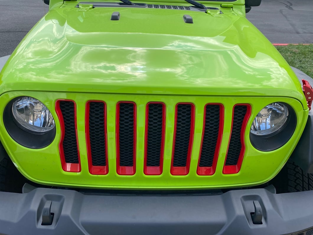 RedRock Grille Inserts; Red (18-23 Jeep Wrangler JL w/o TrailCam, Excluding Rubicon & Sahara)