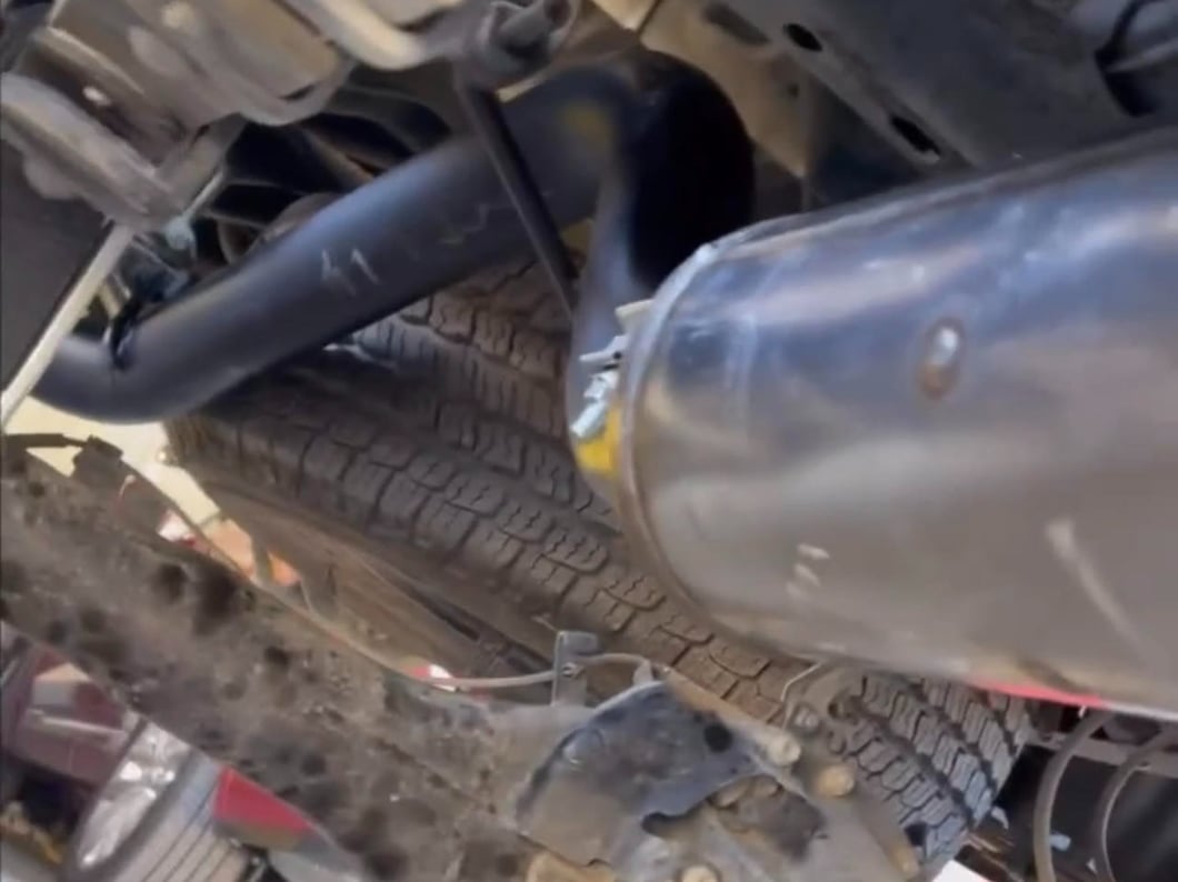 RedRock Stainless Steel Single Exhaust System with Black Tip; Side Exit (16-23 3.5L Tacoma)
