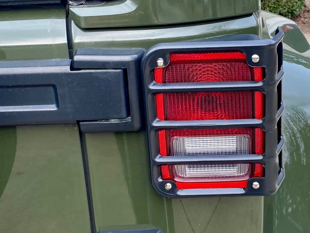 RedRock Tail Light Guards; Matte Black (07-18 Jeep Wrangler JK)