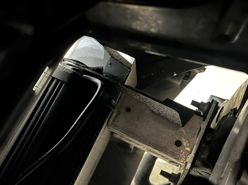 RedRock Front Bumper 30-Inch LED Light Bar Mount (05-15 Tacoma)