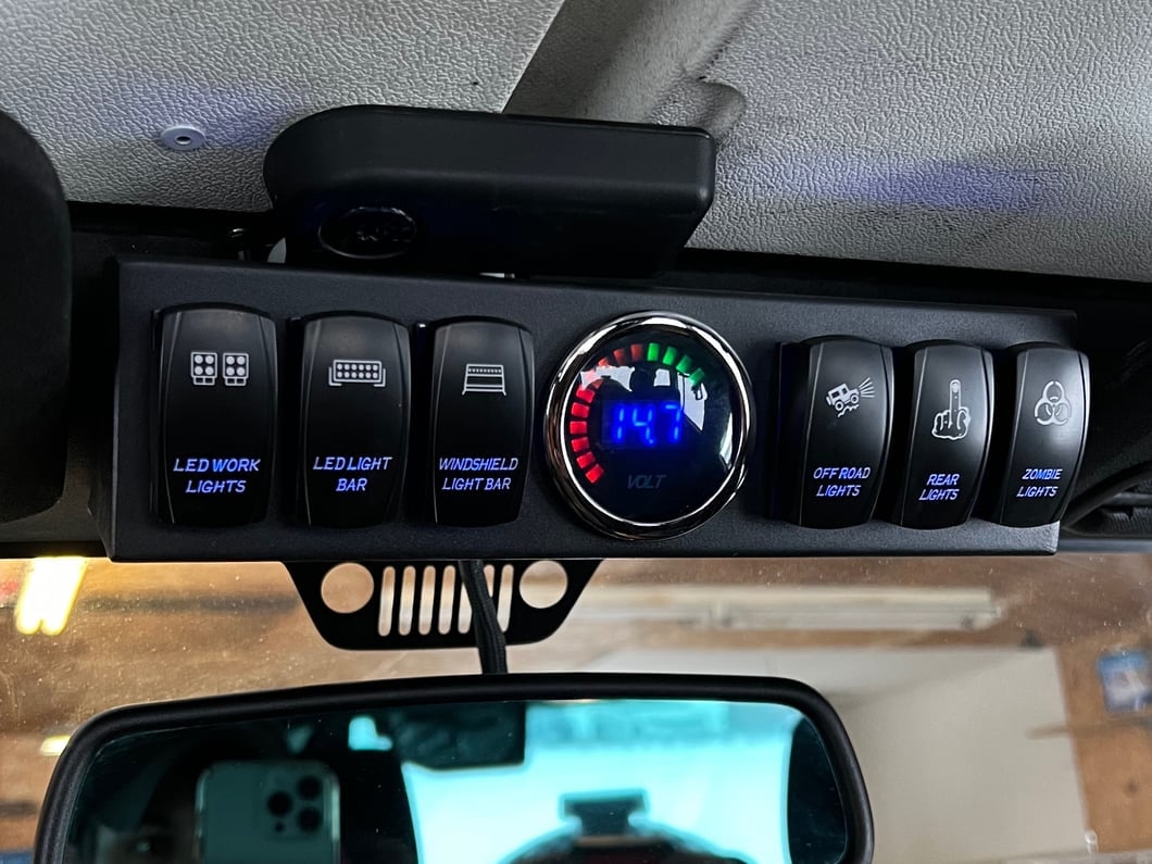 RedRock 6-Switch Control Box with Harness and Digital Voltmeter (07-18 Jeep Wrangler JK)