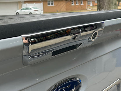 RedRock Tailgate Handle Cover; Chrome (21-25 F-150 w/ Power Fold-Down Tailgate)